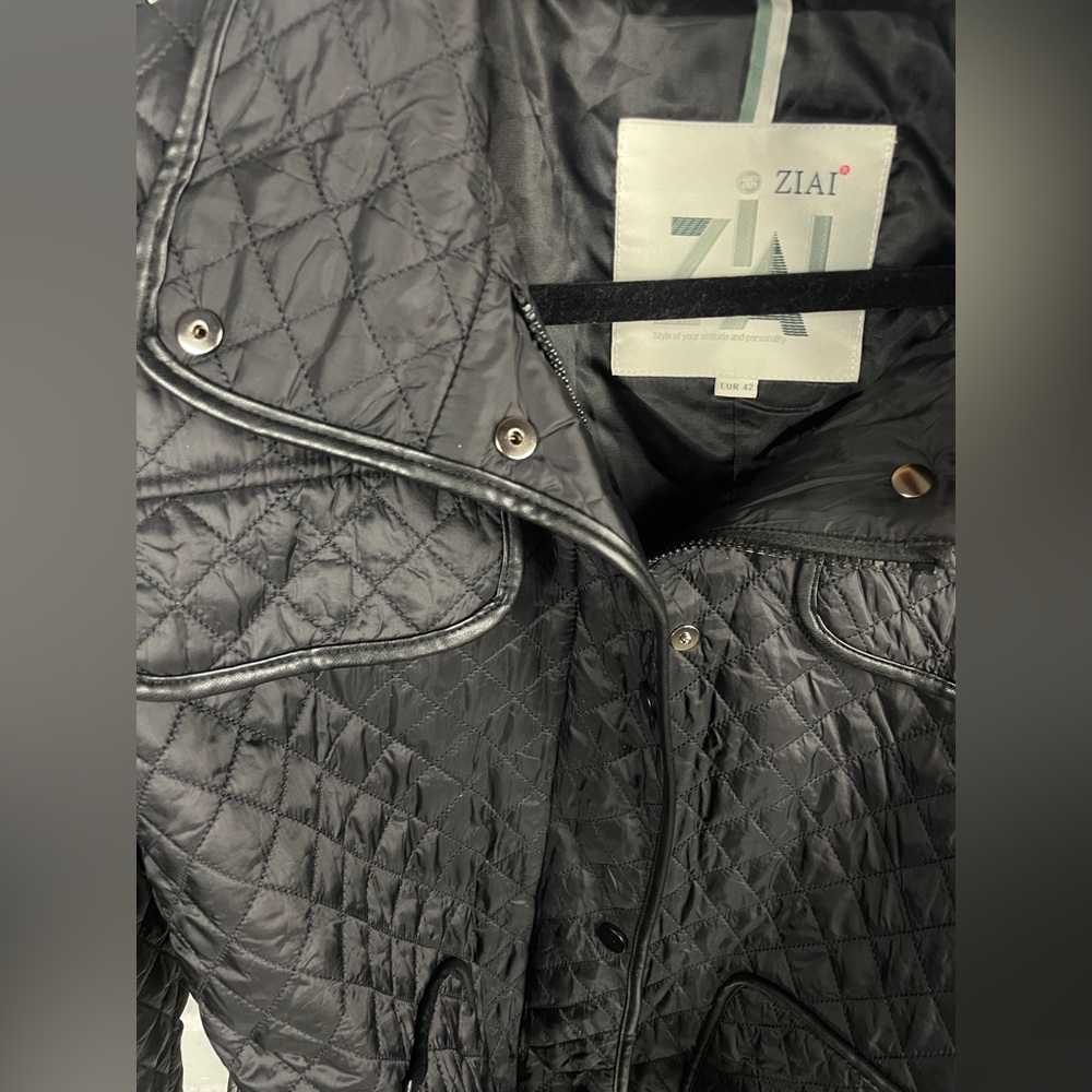 ZIAI Black Quilted Belted Jacket Snap Front Lightweight Coat Euro 42 - Picture 2 of 10